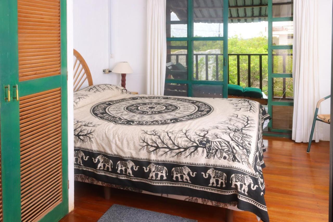 Galapagos Chalet 푸에르토아요라 외부 사진