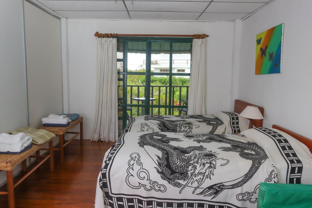 Galapagos Chalet 푸에르토아요라 외부 사진