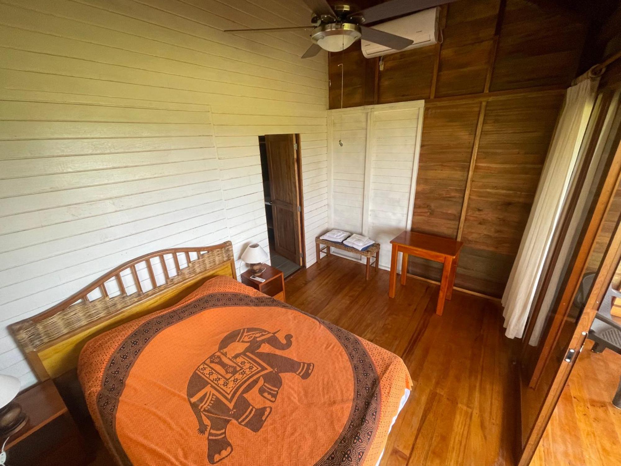 Galapagos Chalet 푸에르토아요라 외부 사진