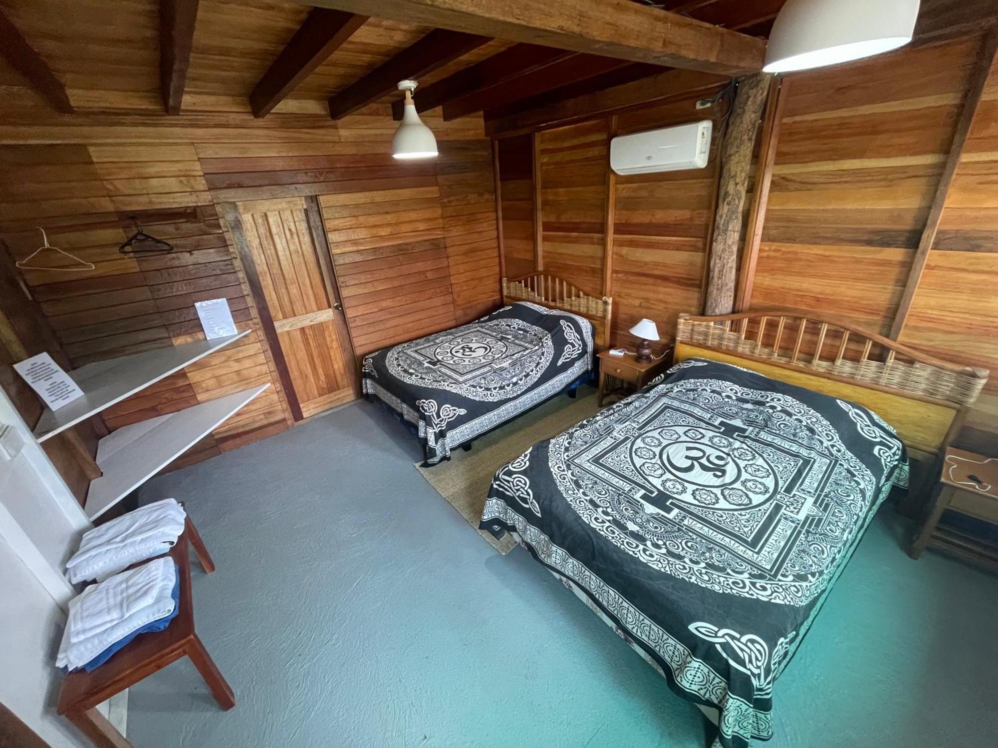 Galapagos Chalet 푸에르토아요라 외부 사진