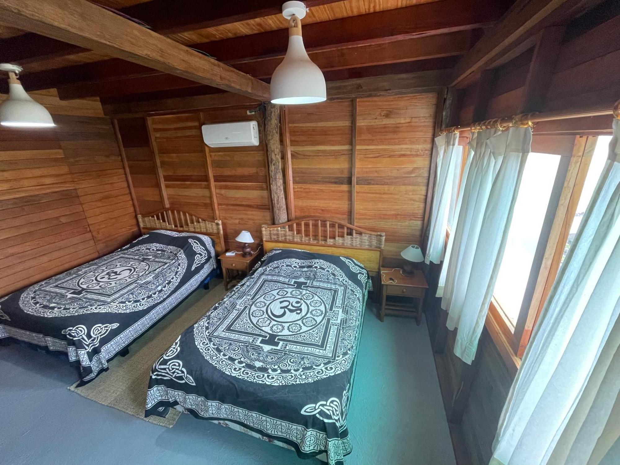 Galapagos Chalet 푸에르토아요라 외부 사진