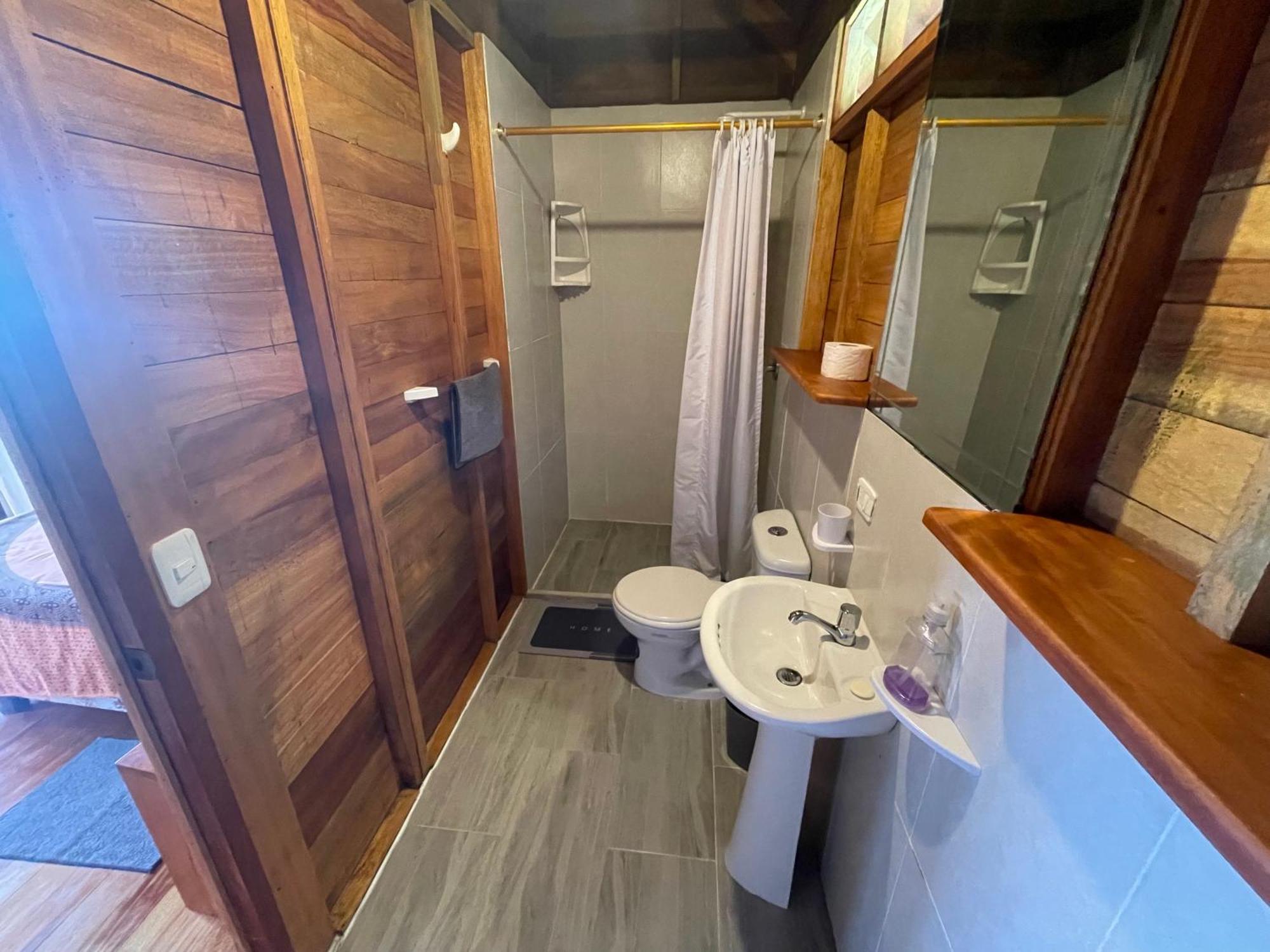 Galapagos Chalet 푸에르토아요라 외부 사진